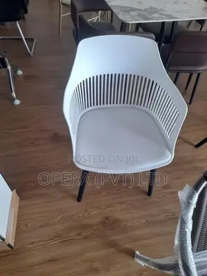 Y615 Dining Chair