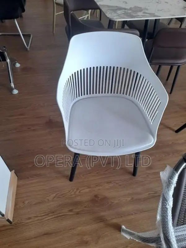 Y615 Dining Chair