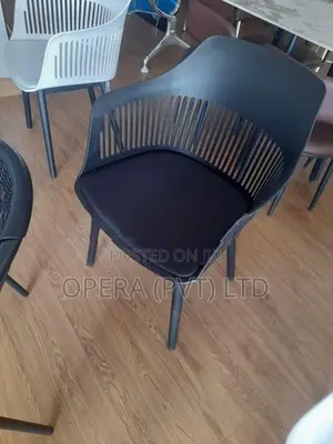 Y615 Dining Chair