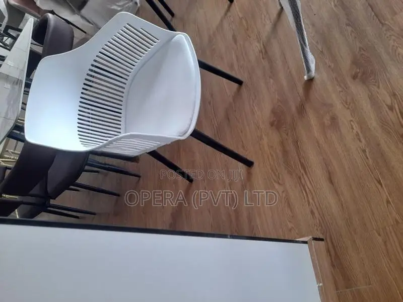 Y615 Dining Chair