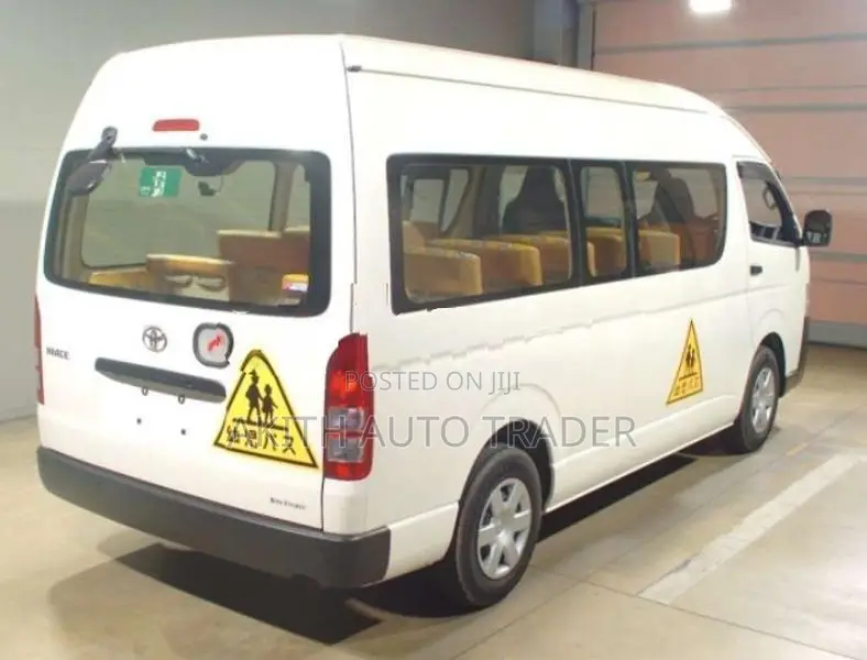 Toyota Commuter 2025