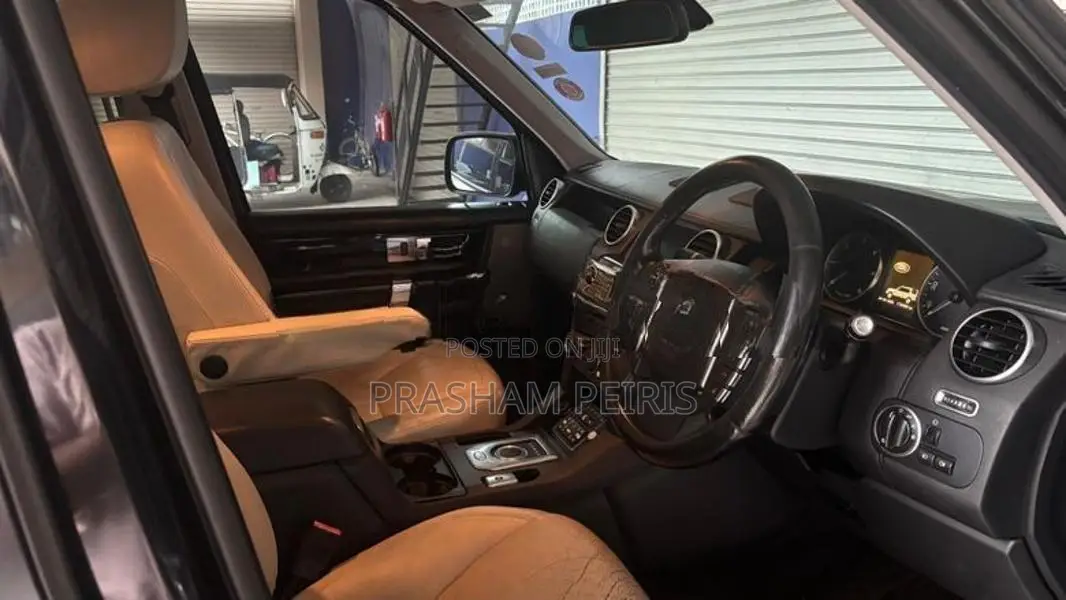 Land Rover Discovery 2013