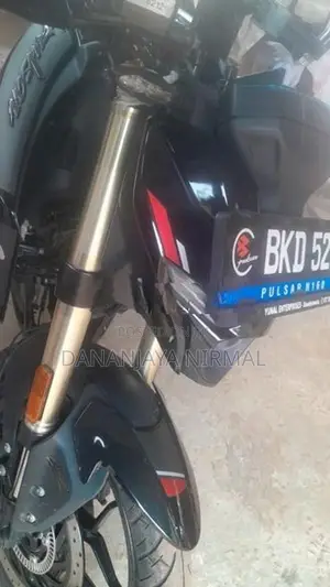 Bajaj Pulsar N160 2025
