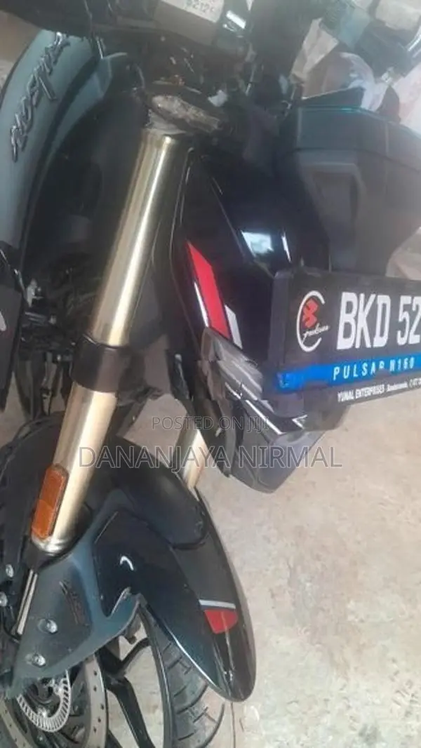 Bajaj Pulsar N160 2025
