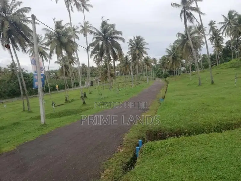 කඹුරුගමුවෙන් බිම් කොටස්