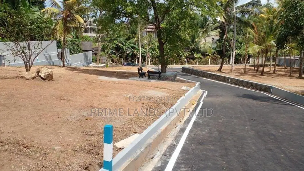 ගාල්ල කරාපිටිය නේවාසික භාවිතයට ඉඩම්
