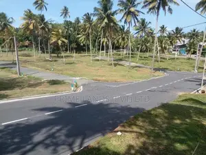 මාතර නව නගරයෙන් අගනා බිම් කොටස්