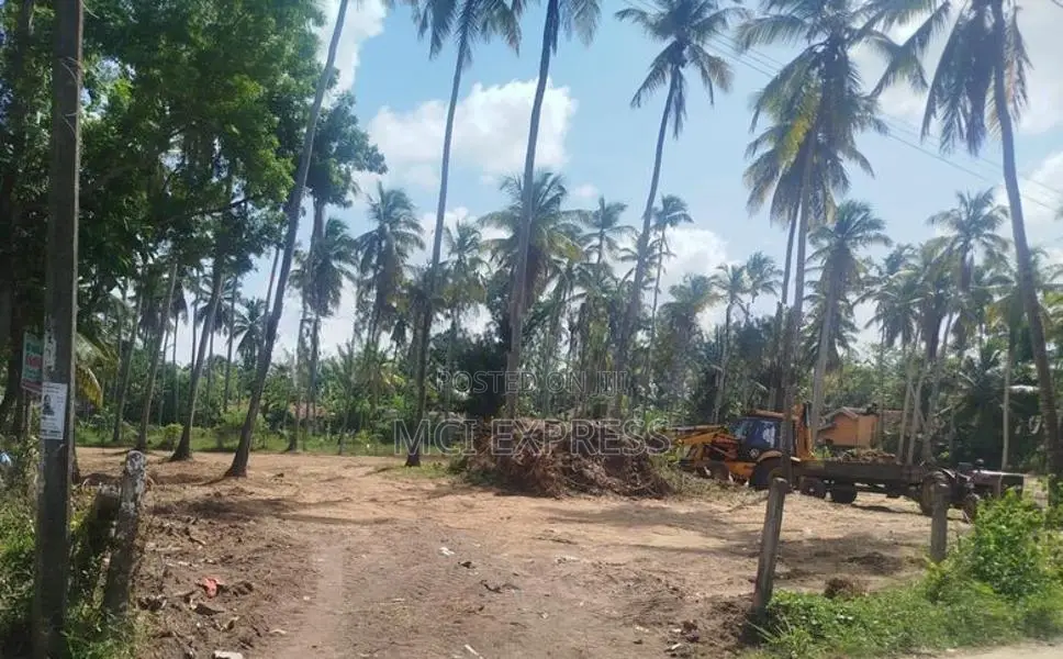 Land For Sale (Commercila Land) Anamaduwa