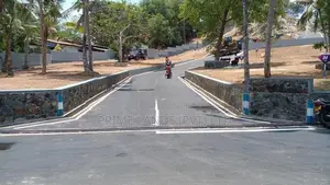 ගාල්ල කරාපිටිය රෝහලට ඇවිදින දුරින් බිම් කොටස්