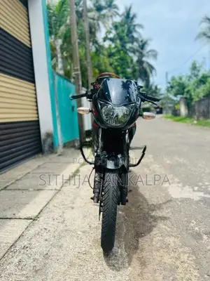 Bajaj Pulsar 180 2011