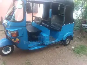 Bajaj RE 2011