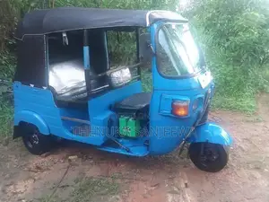 Bajaj RE 2011