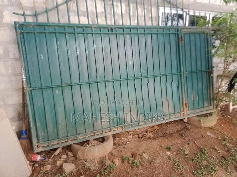 Sliding Gate