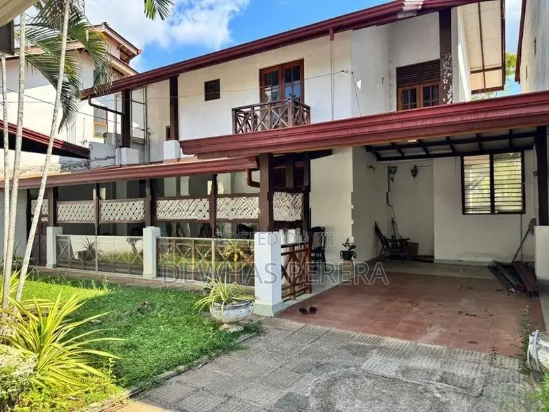 furnished with superb 2 story house sale bulugaha juntion Kelaniya