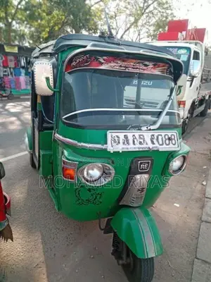 Bajaj RE 2012