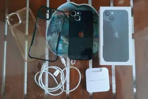 Apple iPhone 13 (Used)