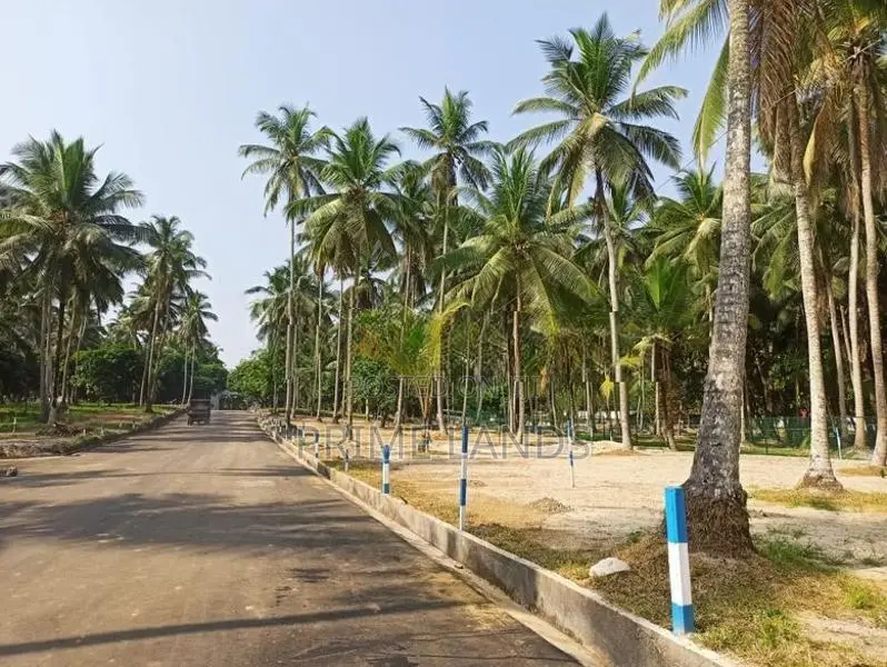 Land in Yakkala