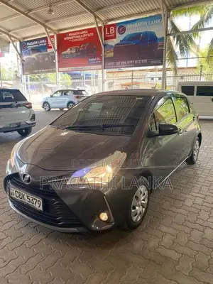 Toyota Vitz 2017