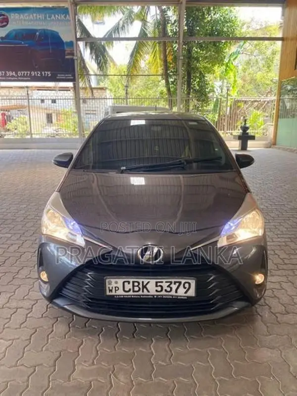 Toyota Vitz 2017