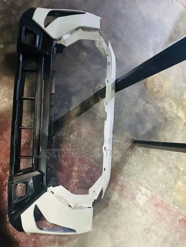 Magnite Tekna Plus Front Bumper (2025)