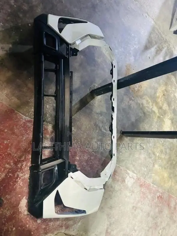 Magnite Tekna Plus Front Bumper (2025)