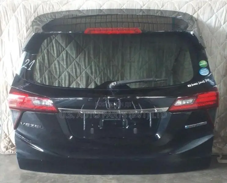 Honda Vezel RS Type Dicky Door With Spoiler