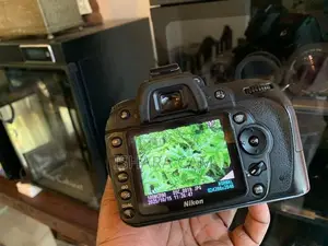 Nikon/ canon DSLR lot