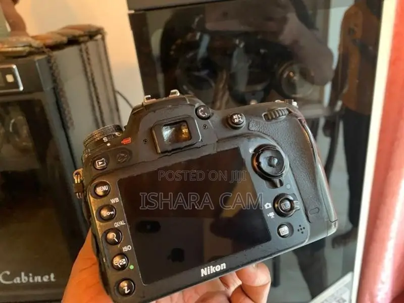 Nikon/ canon DSLR lot
