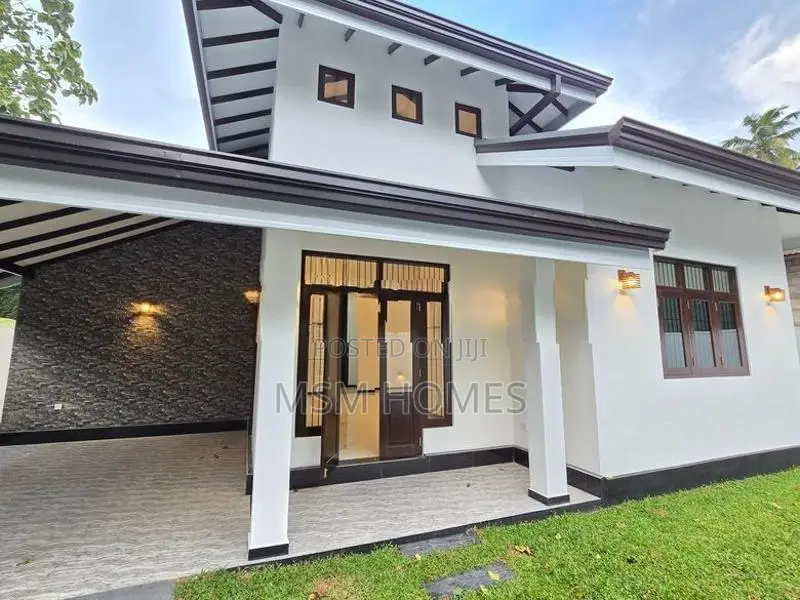 පදින්ච්‍ නොවුණු අලුත්ම නිවස විකිණීමට කදවල මීගමුව