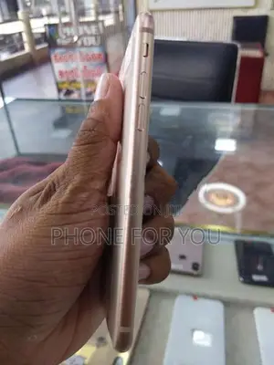 Apple iPhone 8 (Used)