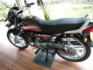 Hero HF Deluxe 2011