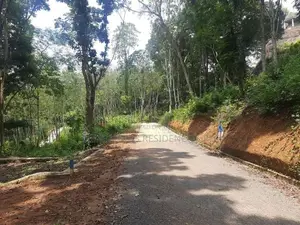 Residential land for sale in Nelundeniya
