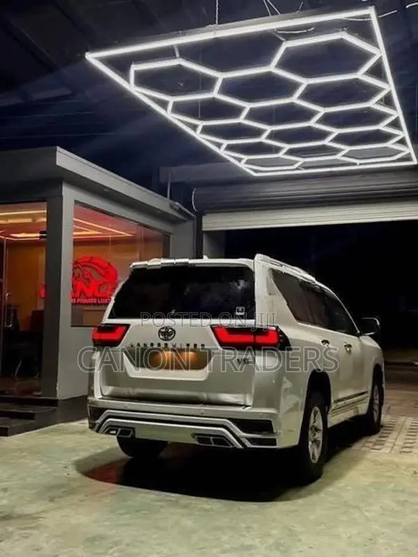 Land Cruiser Prado 2018 Upgrade LC 300