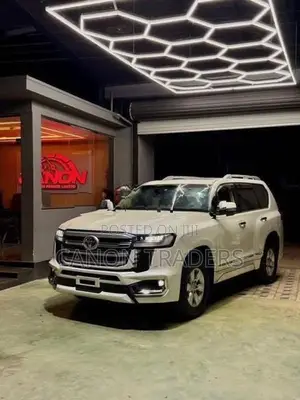 Land Cruiser Prado 2018 Upgrade LC 300