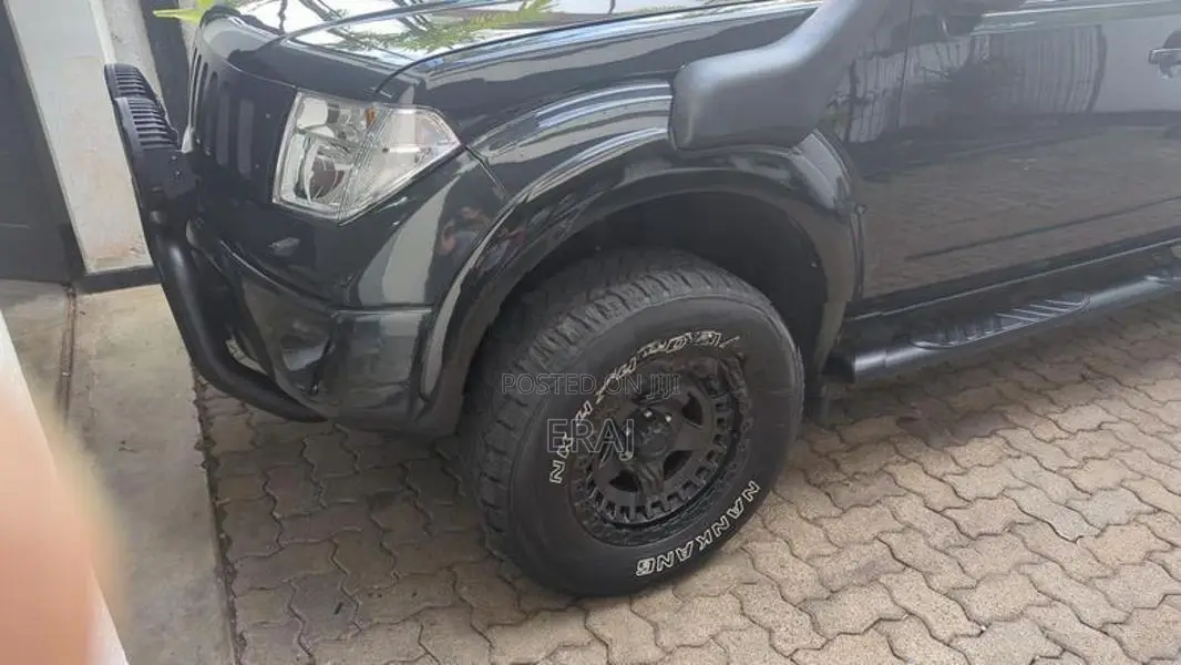Nissan Navara D40 2008