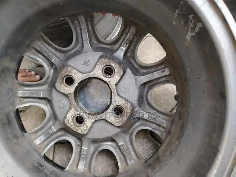 13 Nissan Alloy Wheel Set
