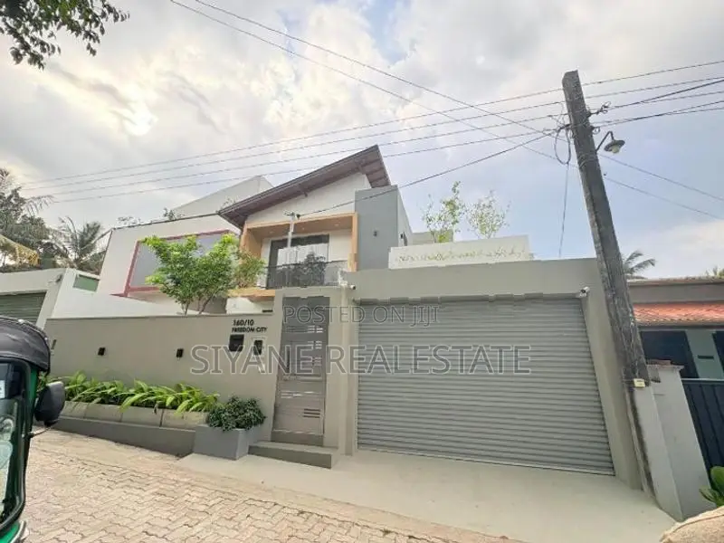 Beautiful Luxury House For Sale Piliyandala