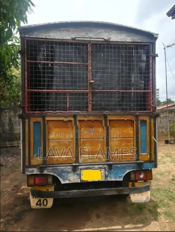 Isuzu 250 4BE1 1990