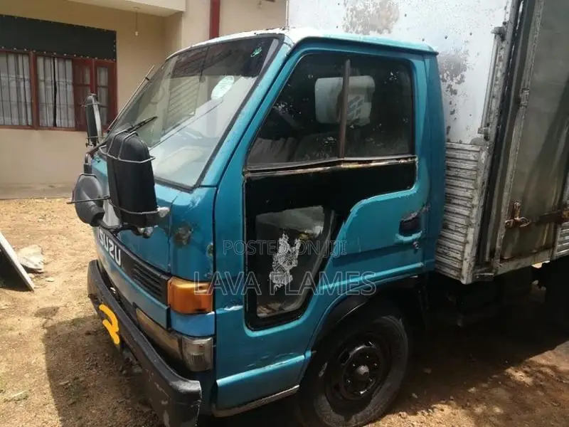 Isuzu 250 4BE1 1990