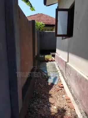 Dehiwala - 16.6 perches Prime land for Sale with House TPM2024ALWI