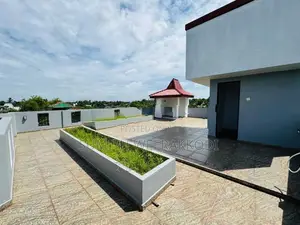 Luxurious 3-Storied House in Bokundara