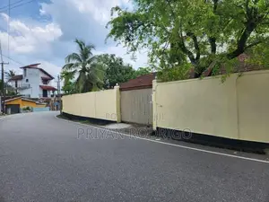 Kotte, Beddagana Road Facing 16.65P of Land with Liveable House for Sa