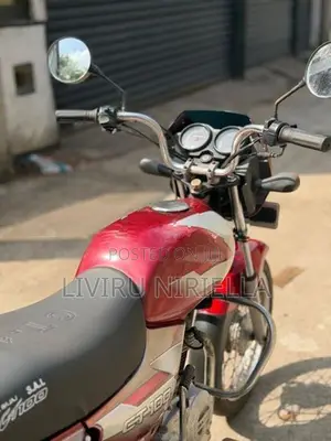 Bajaj CT100 2013