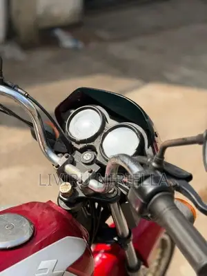 Bajaj CT100 2013