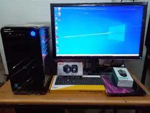 Core i 5 4th 3.30 Ghz / 23" Wide Screen with Full Set
