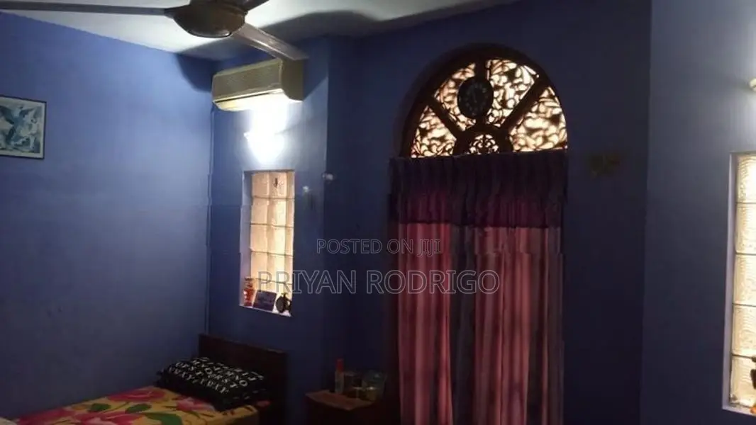 Nugegoda Jambugasmulla Road 8.5 Perches of Land with 02 Houses for Sal