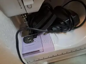 Mini Sewing Machine