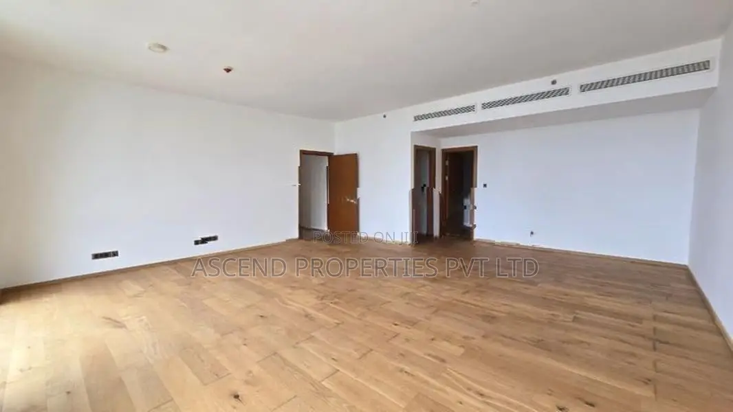 Altair FAMILY 4 BR Apartment Above 40th Floor for SALE