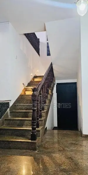 Entire Hotel Building with swimming pool for Rent in Kelaniya