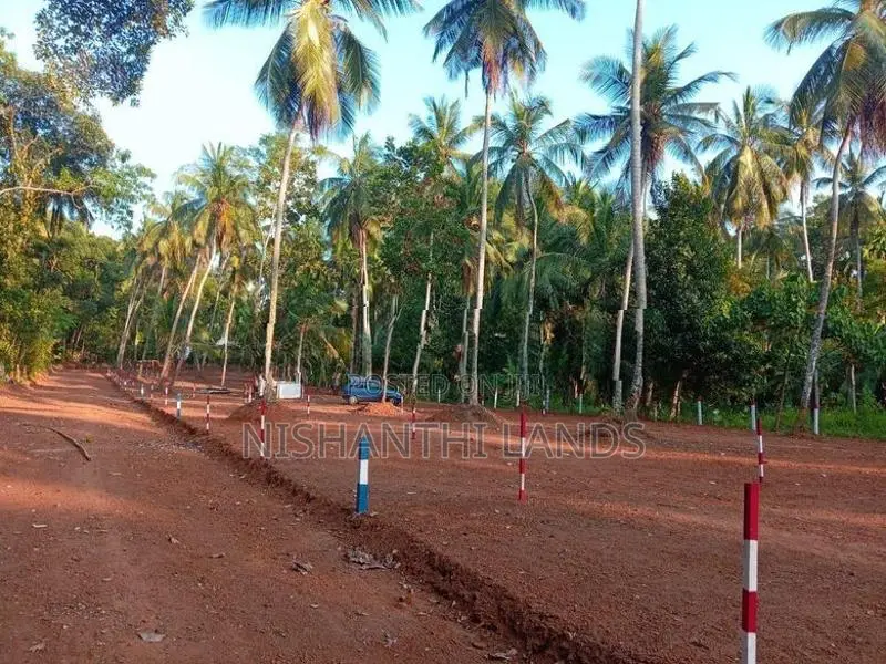 Land for Sale in Mirigama